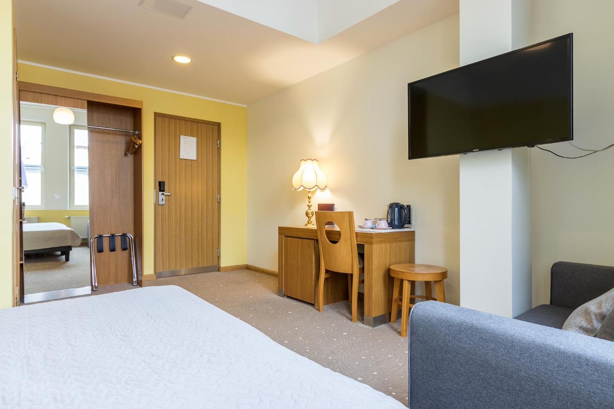 โฮเต็ล เบิร์น บาย ทาลลินน์โฮเต็ล Hotel ภายนอก รูปภาพ