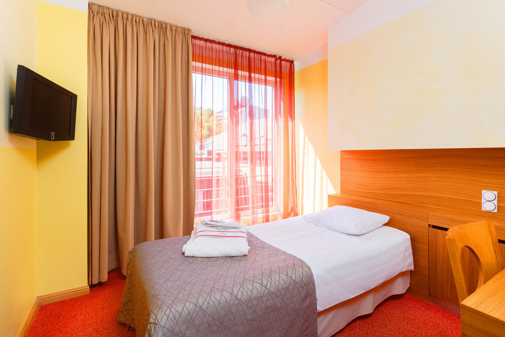 โฮเต็ล เบิร์น บาย ทาลลินน์โฮเต็ล Hotel ภายนอก รูปภาพ